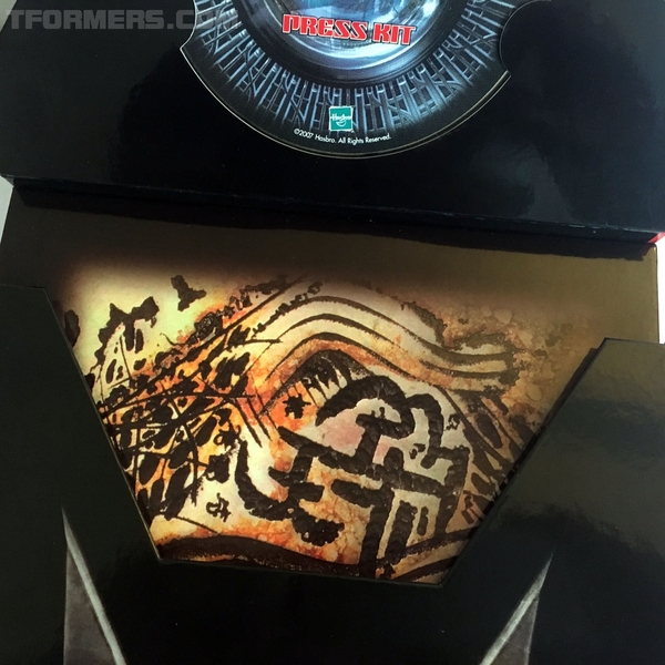 Transformers 2007 Amazing Transforming Press Kit   Throw Back Thursday  (27 of 46)